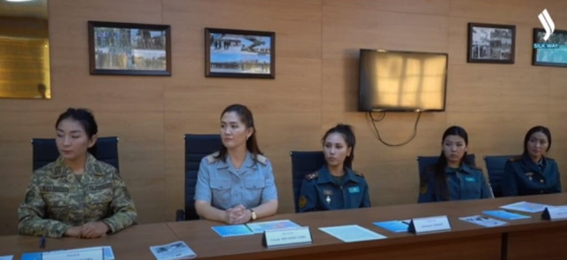 Seven military women in Kazakh peacekeeping contingent to depart for Middle East