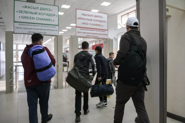 Сенат көші-қон мәселелерін реттейтін заң жобасын қарады