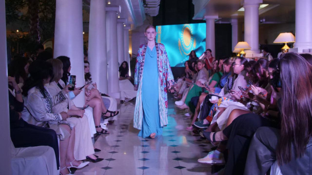 Modern dokunuşlarla etnik moda haftası Astana'da gerçekleşiyor