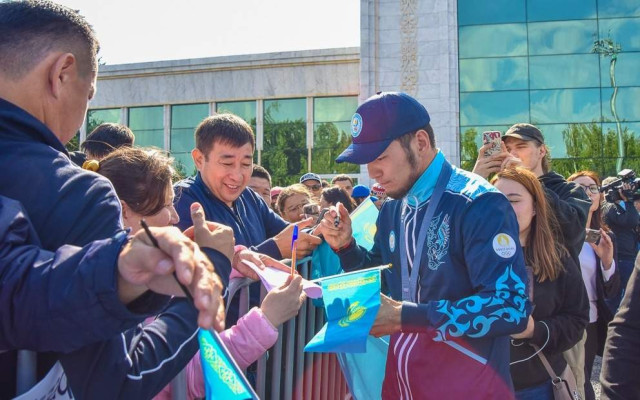 Олимпиада совриндорлари ватанга қайтишди