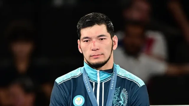Kazakh Olympic medalists return home from Paris