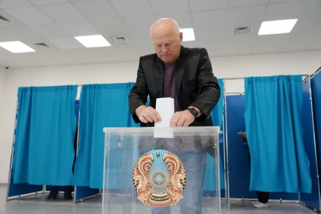 Kazakh citizens abroad actively participate in referendum