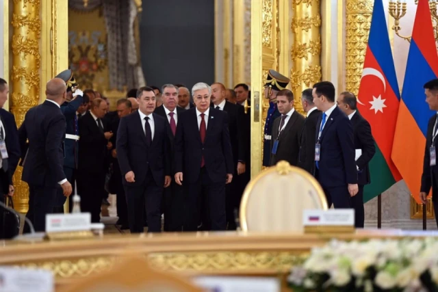 Президент Казахстана принял участие в заседании Совета глав государств СНГ в Москве