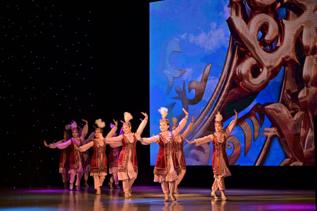 Казакстандык мугалимдер жапон студенттерине мастер-класс өткөрүштү