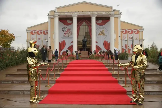 Шымкентте Борбор Азия жана түрк тилдүү мамлекеттердин театрларынын фестивалы өттү