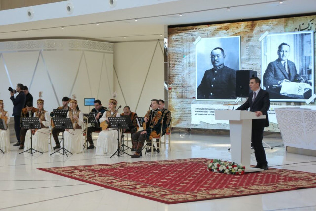 Astana'da tarihi şahsiyetlere ait sergi açıldı