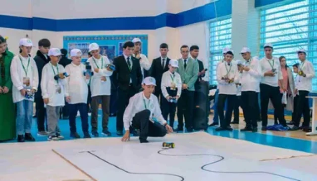 Туркманистонда робототехника танлови ўтказилди