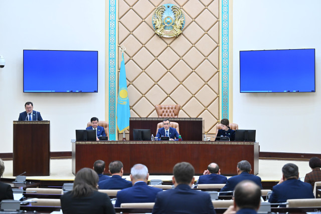 Биржа савдоси ва тадбиркорлик масалаларига доир қонун маъқулланди