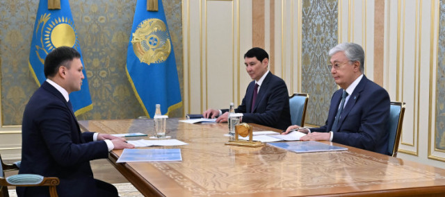 Давлат раҳбари «Қазмунайгаз» раҳбарини қабул қилди