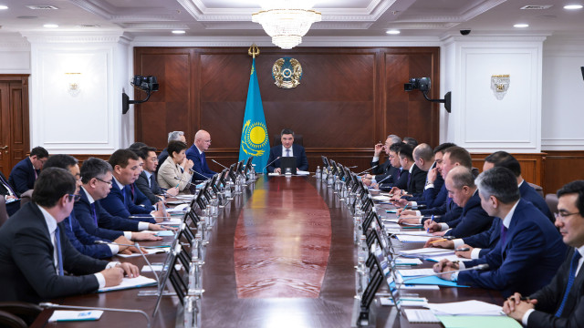 Өкмөттө президенттин тапшырмаларын ишке ашыруу маселеси талкууланды