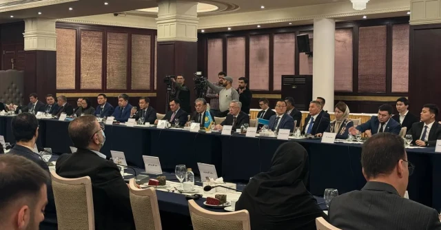 Kazakistan ve İran karşılıklı ticaret cirosunu 3 milyar dolara artırmayı hedefliyor