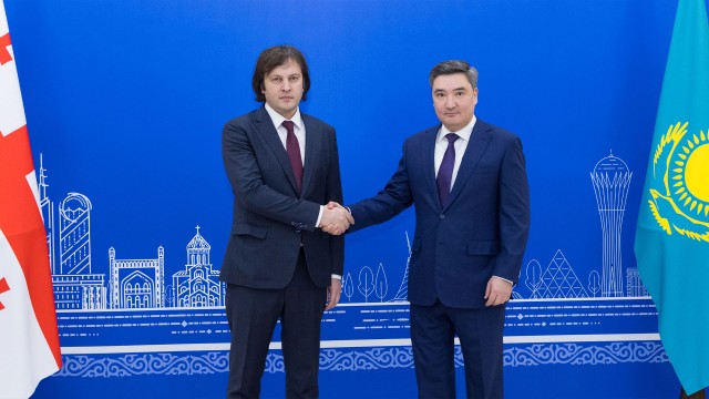 Казакстан менен Грузия соода-экономикалык кызматташтыкты арттырууда