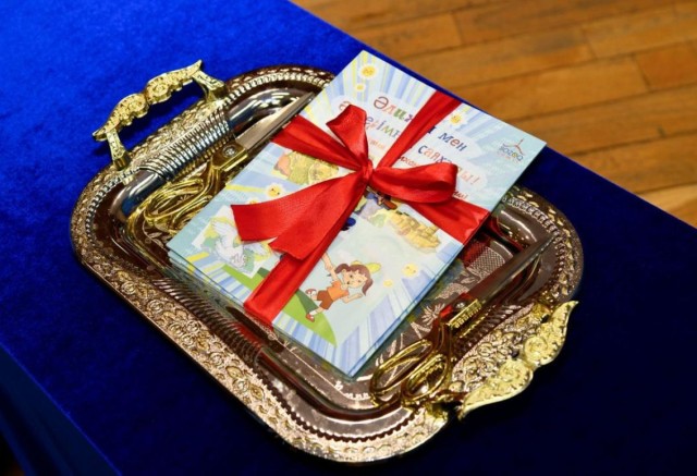 First issue of historical comic book presented in Astana