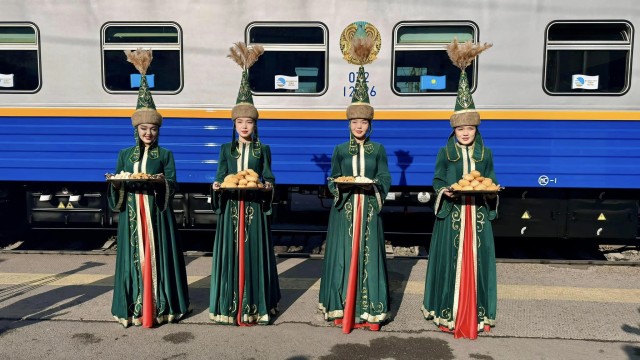 Kazakhstan-Uzbekistan tourist train to be launched by Nauryz holiday