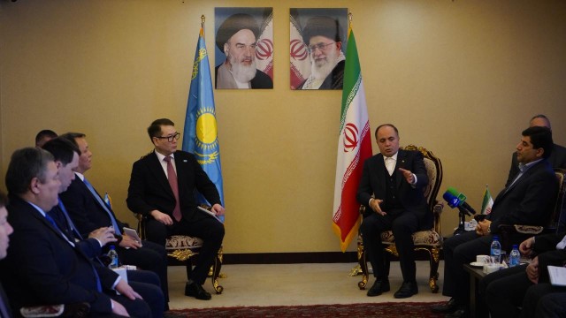 Kazakhstan, Iran sign deals worth $93 million at business forum in Tehran
