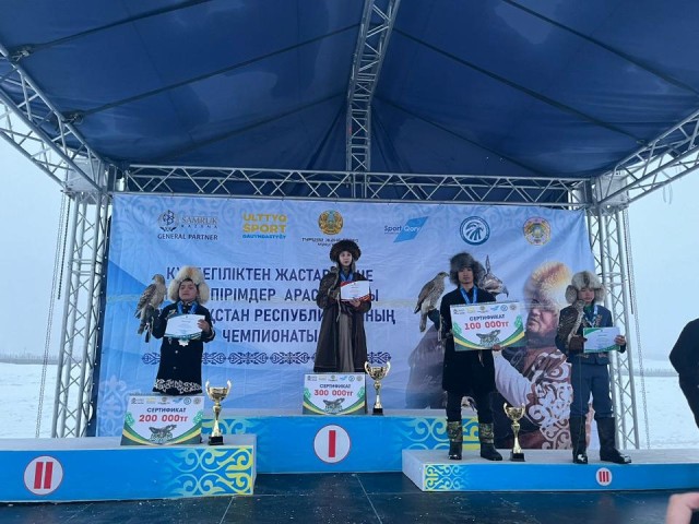 Kazakhstan hosts championship in hunting with birds of prey in Turkistan region