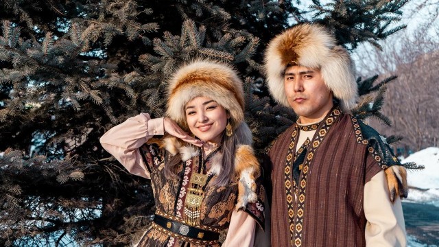 Казакстандыктар улуттук кийим аталышында дүйнөлүк рекорд орнотмокчу