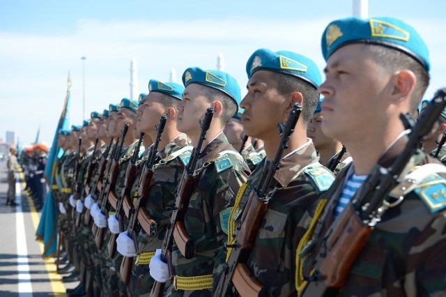 Астаналык кыз-келиндер маданият жана улуттук каада-салт күнүндө күтүүсүз белектерди алышты