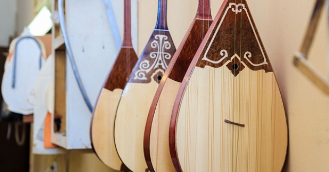 Домбыра - қазақтың асыл қазынасы