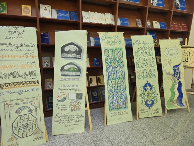 Астанада өнөрпоздор Ислам каллиграфия өнөрүн көрсөтүштү
