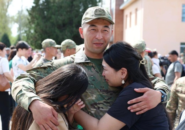 Kazakistan barışçılarının ikinci grubu Golan tepelerine gidiyor