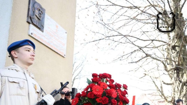 Калининградда Совет Иттифоқи қаҳрамони Тўлен Қабиловга ёдгорлик қўйилди