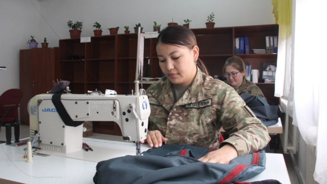 National Guard tailors uniforms for Victory Day parade