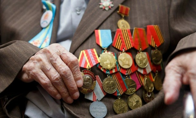 Карагандыда согуш ардагерине концерт уюштурулду