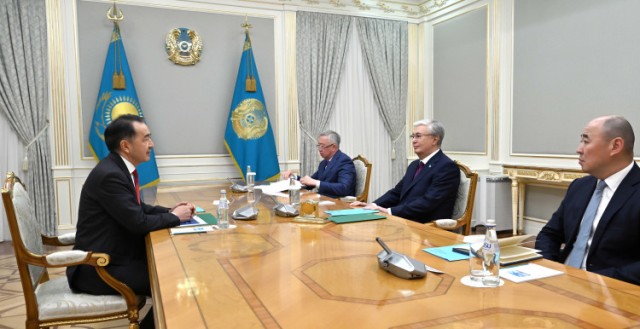 Президент Евразия экономикалык комиссия коллегиясынын төрагасын кабыл алды