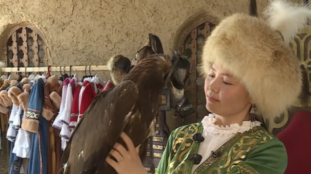 Famous eagle huntress aims to promote falconry traditions