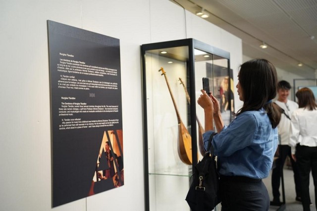 Выставка к 100-летию Н.Тлендиева открылась в ЮНЕСКО