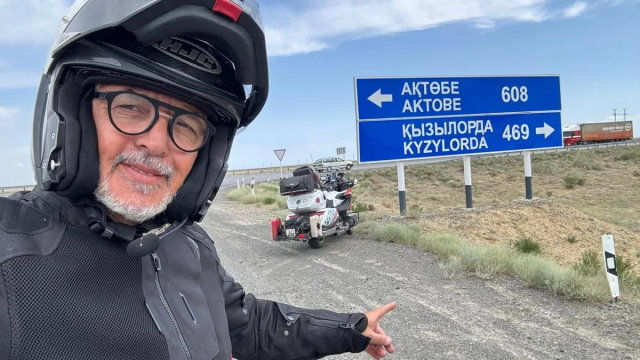 Дунёнинг ярмини кўрган марокашлик Чимкентга келди