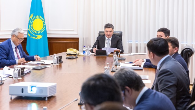 Стратегик лойиҳалар муҳокама қилинди