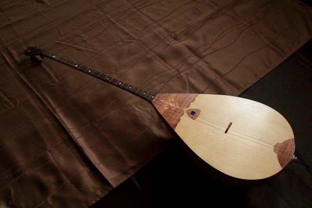 Алматыда Ұлттық домбыра күніне арналған көрме ашылды