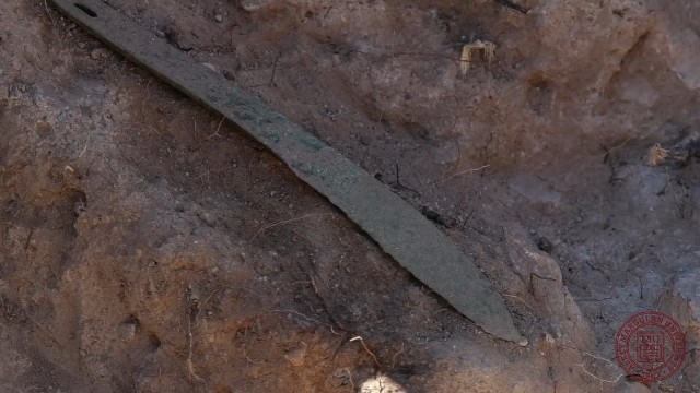 Бронзовые ножи сакских кочевников найдены в Казахстане