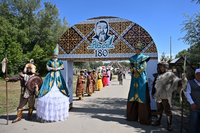 Абай облусунда белгилүү казак акынынын 180 жылдыгына карата салтанат башталды