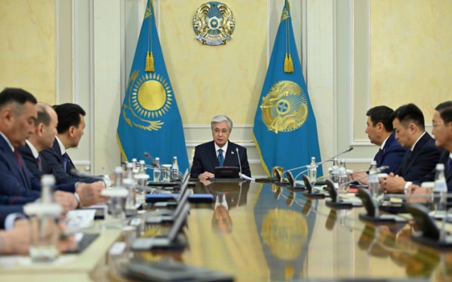 Мамлекет башчысы Коопсуздук кеңешинин жыйынын өткөрдү