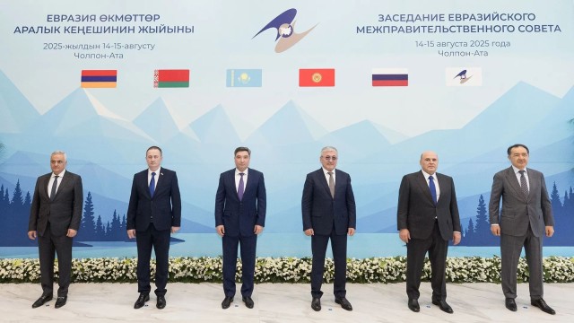 Бош вазир ЕҲК йиғилишида қатнашди