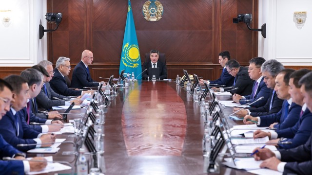 Астанада Президент тапсырмаларын жүзеге асыру жөніндегі цифрлық штаб отырысы өтті