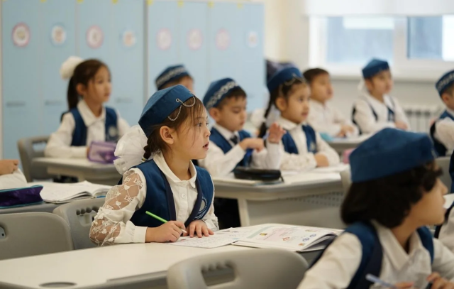 360 мингдан кўпроқ бола мактабга борди