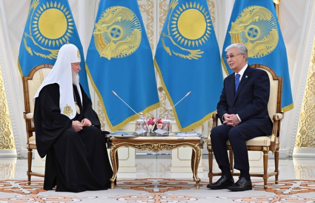 Қосим-Жўмарт Тўқаев Москва ва бутун Русь Патриархи Кирилл билан суҳбатлашди