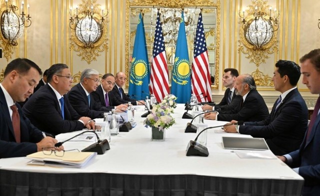 Kazakh President meets with U.S. business leaders