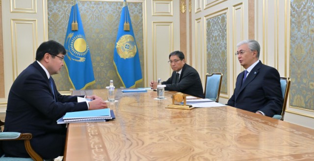 President Tokayev receives Minister of Finance