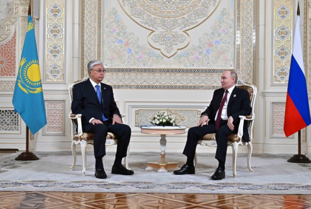 Қ. Тоқаев Ресей Президентімен кездесті