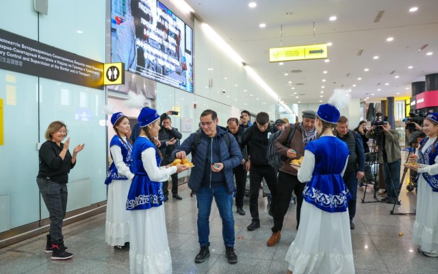 Kazakh doctors return from humanitarian mission in Afghanistan