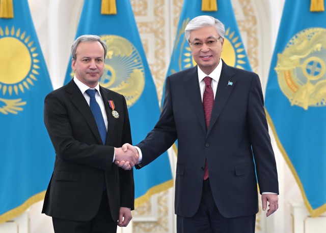 К.Токаев принял Президента FIDE и призеров чемпионатов мира по шахматам