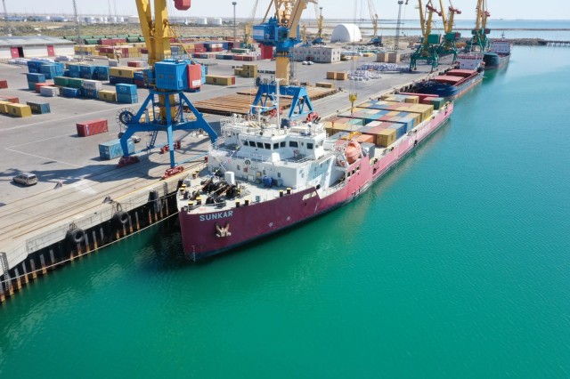 Казакстанда деңиз жүк ташууларынын көлөмүн көбөйтүү пландалууда