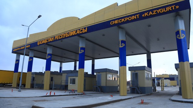 Kazakhstan opens two modernized checkpoints