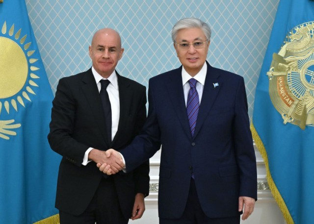 Kazakistan Cumhurbaşkanı, FIS Başkanı'nı kabul etti