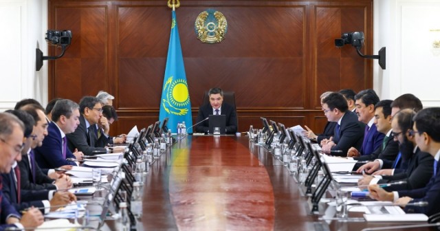 Ҳукуматда халқаро молия ташкилотлари билан ҳамкорлик муҳокама қилинди